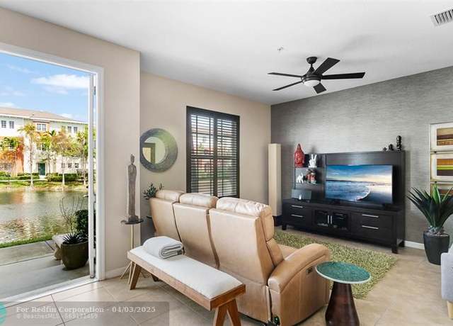 Property at 171 7th St #171, Pompano Beach, FL 33060, 3 beds, 2.5 baths