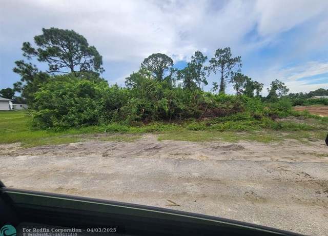 Property at 3314 3rd St, FL 33976
