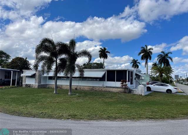 Property at 8501 SW 21st Ct, Davie, FL 33324, 3 beds, 2 baths