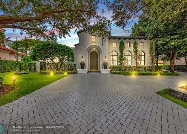 Property at 550 Carrotwood Ter, Plantation, FL 33324, 5 beds, 5.5 baths