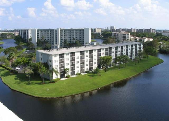 Property at 2236 N Cypress Bend Dr #403, Pompano Beach, FL 33069, 2 beds, 2 baths