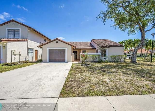 Property at 45 Columbia Ct, Deerfield Beach, FL 33442, 3 beds, 2 baths