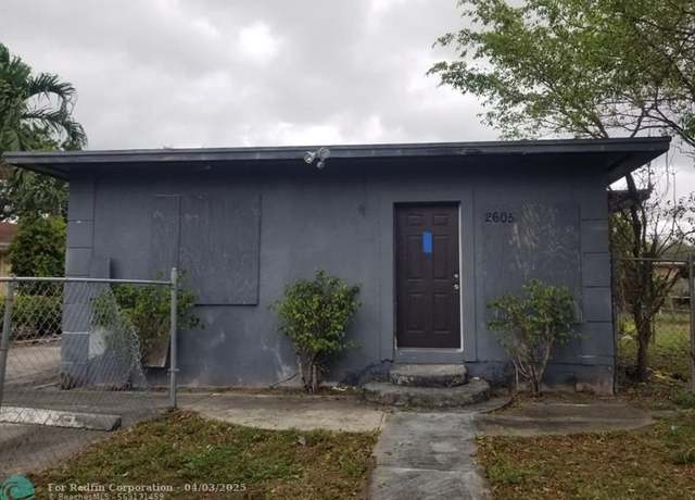 Property at 2605 NW 13th Ct, Fort Lauderdale, FL 33311, 3 beds, 2 baths