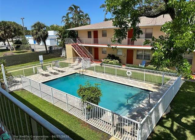 Property at 305 NE 16th St Unit C8, Fort Lauderdale, FL 33304, 2 beds, 1 bath