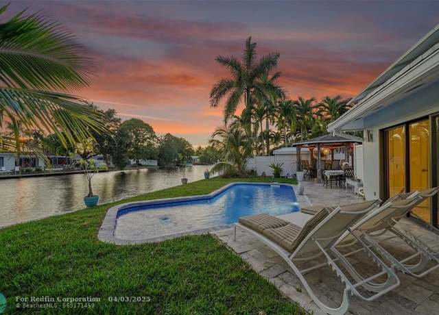 Property at 208 NE 30th St, Wilton Manors, FL 33334, 5 beds, 3 baths