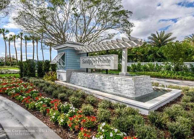 Property at 558 Sanderling Cir #558, Deerfield Beach, FL 33442, 3 beds, 2.5 baths