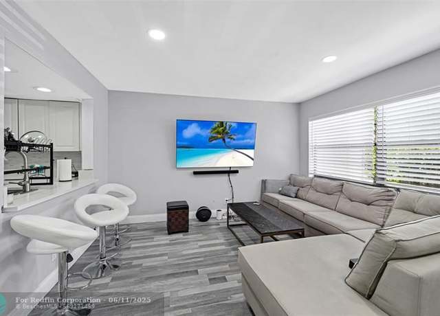 Property at 5 Matador Ln Unit 4-28, Davie, FL 33324, 3 beds, 2.5 baths
