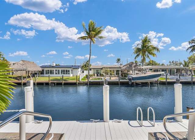 Property at 818 Argonaut Isle, Dania, FL 33004, 3 beds, 2.5 baths