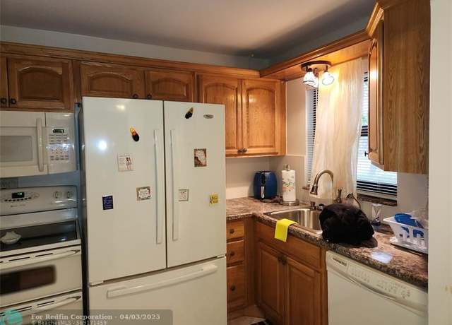 Property at 10180 NW 30th Ct #101, Sunrise, FL 33322, 2 beds, 2 baths