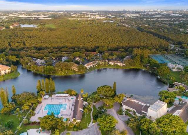 Property at 4156 Carambola Cir S #2154, Coconut Creek, FL 33066, 3 beds, 2 baths