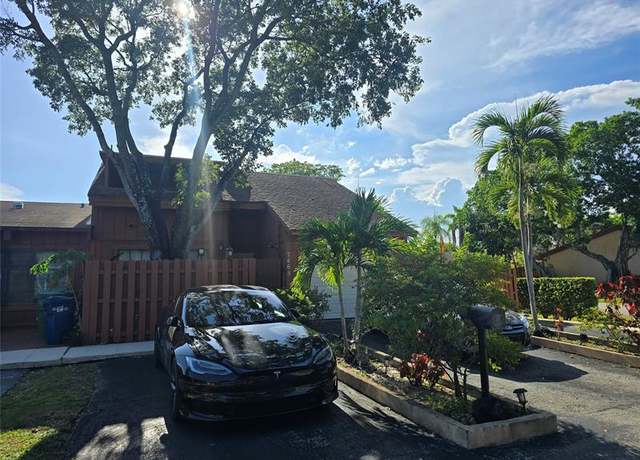 Property at 7468 NW 33rd St #7468, Lauderhill, FL 33319, 3 beds, 3 baths