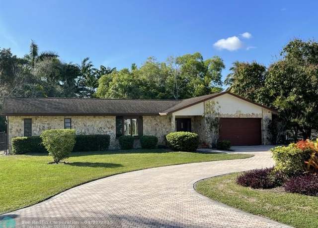 Property at 4700 SW 110th Ave, Davie, FL 33328, 4 beds, 2 baths