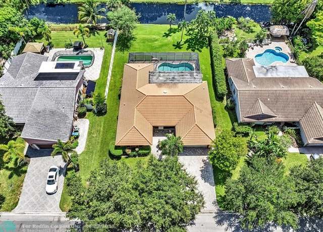 Property at 611 NW 99th Ter, Coral Springs, FL 33071, 4 beds, 2 baths