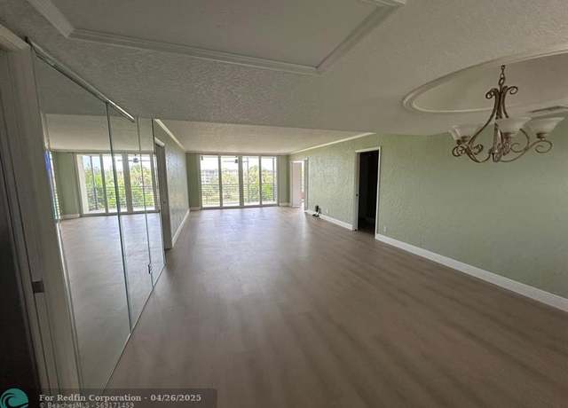 Property at 3850 Oaks Clubhouse Dr #403, Pompano Beach, FL 33069, 3 beds, 2 baths