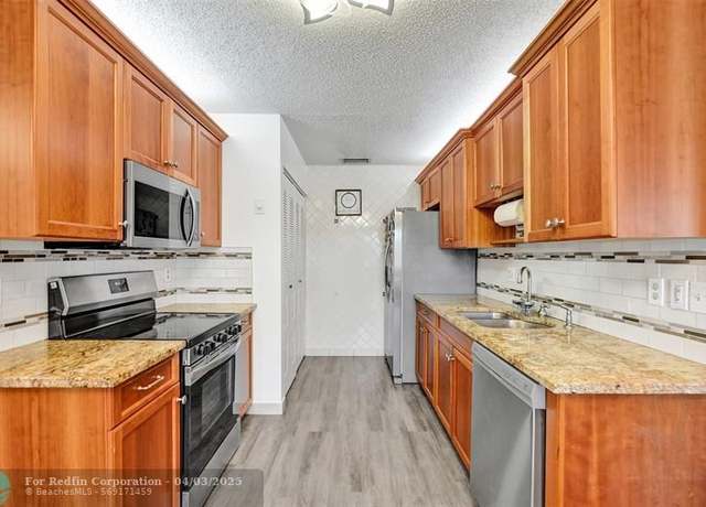 Property at 14711 Edna Way #14711, Delray Beach, FL 33484, 2 beds, 2 baths
