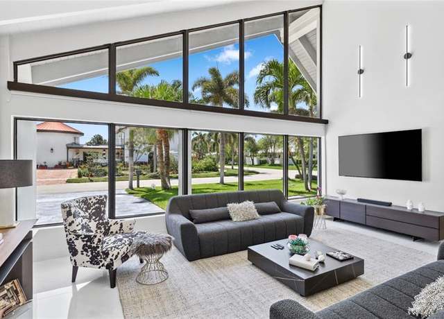 Property at 2901 NE 46th St, Lighthouse Point, FL 33064, 4 beds, 4.5 baths