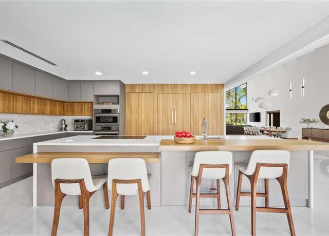 Property at 2901 NE 46th St, Lighthouse Point, FL 33064, 4 beds, 4.5 baths