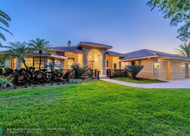 Property at 3751 SW 106th Ter, Davie, FL 33328, 4 beds, 4 baths