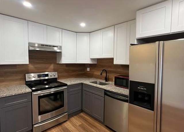 Property at 4304 NW 9th Ave Unit 2-3B, Deerfield Beach, FL 33064, 2 beds, 2 baths