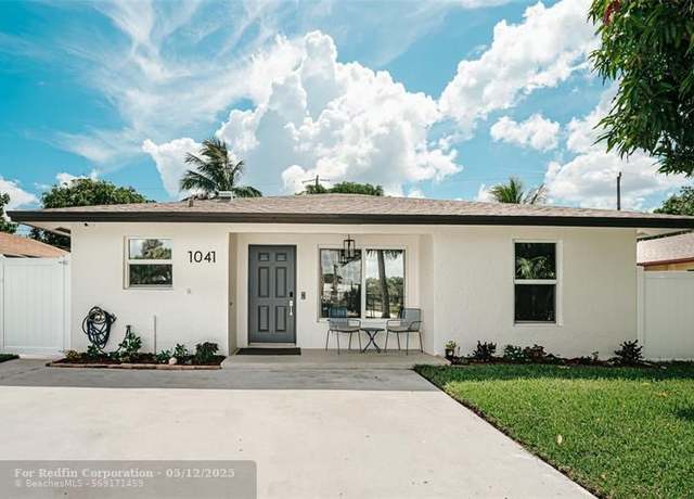 Property at 1041 SW 4th Ave, Delray Beach, FL 33444, 4 beds, 2 baths