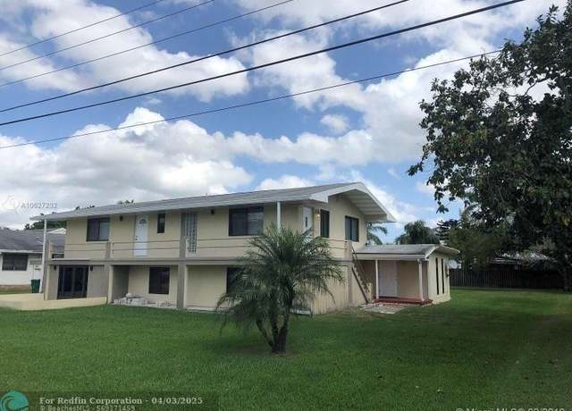 Property at 4230 SW 73rd Ter, Davie, FL 33314, 6 beds, 3 baths