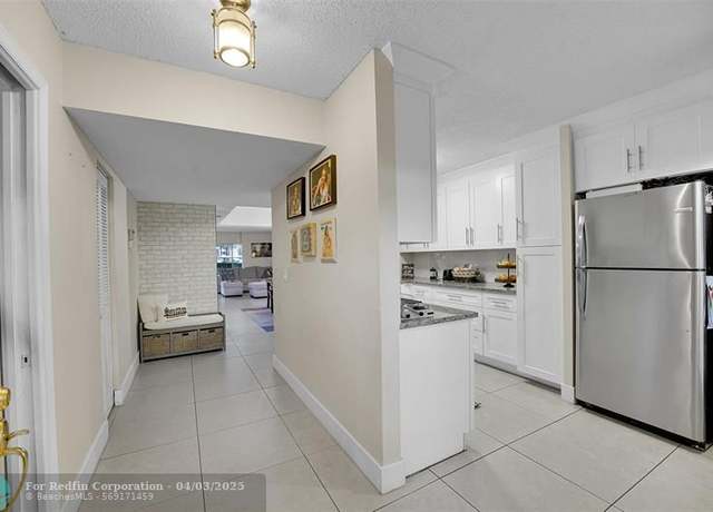 Property at 23345 Carolwood Ln #107, Boca Raton, FL 33428, 2 beds, 2 baths