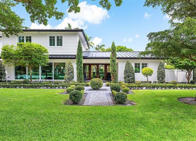 Property at 2421 NE 12th St, Fort Lauderdale, FL 33304, 6 beds, 5.5 baths