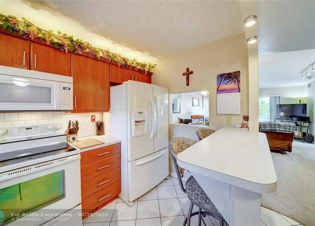Property at 9440 Sunrise Lakes Blvd #312, Sunrise, FL 33322, 2 beds, 2 baths