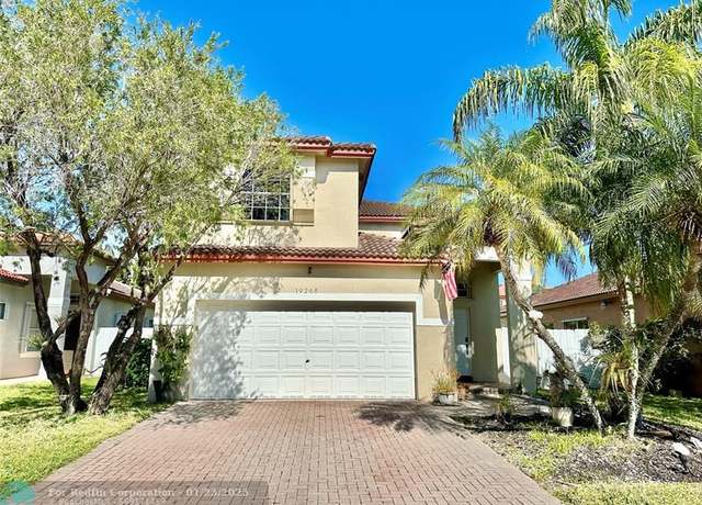 Property at 19265 NW 13th St, Pembroke Pines, FL 33029, 3 beds, 2.5 baths