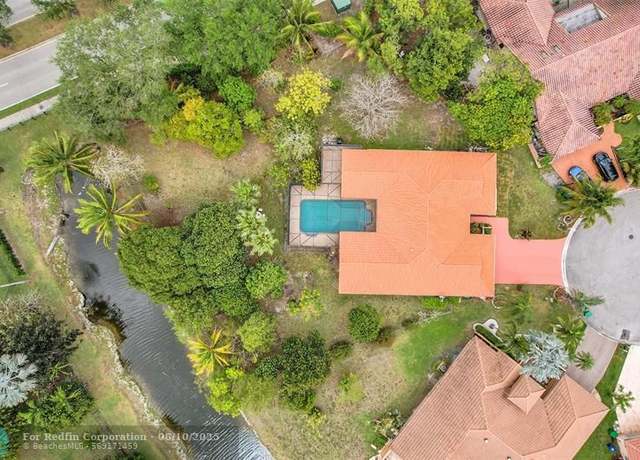 Property at 8899 NW 47th Dr, Coral Springs, FL 33067, 4 beds, 2.5 baths