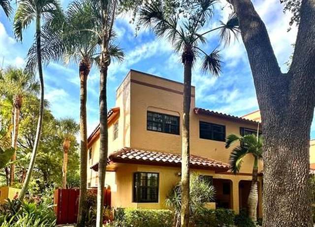 Property at 281 NE 16th Pl #401, Fort Lauderdale, FL 33305, 3 beds, 2.5 baths