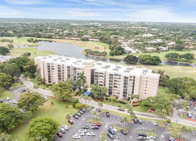Property at 16300 Golf Club Rd #114, Weston, FL 33326, 2 beds, 2.5 baths