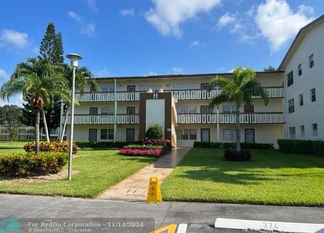 Property at 300 Mansfield H #300, Boca Raton, FL 33434, 1 bed, 1.5 baths