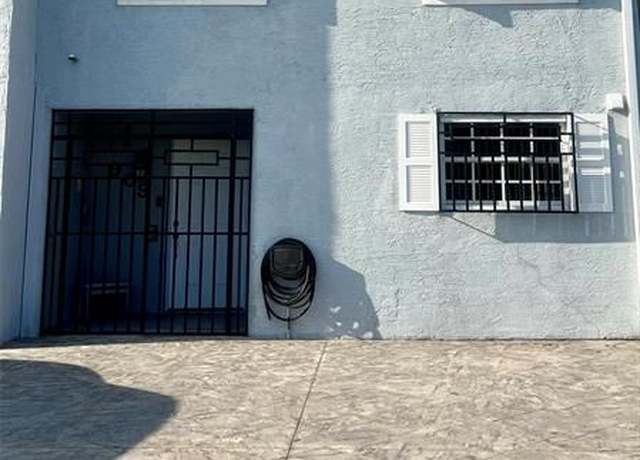 Property at 909 W 80th Pl, Hialeah, FL 33014, 3 beds, 2 baths