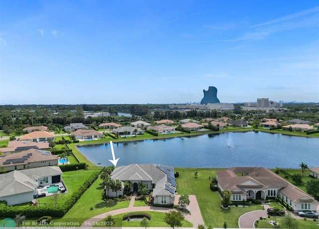 Property at 4878 W Sterling Ranch Cir, Davie, FL 33314, 5 beds, 4 baths
