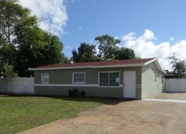 Property at 2310 NW 11th St, Fort Lauderdale, FL 33311, 4 beds, 2 baths