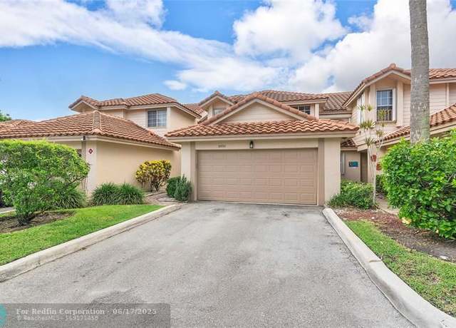 Property at 10856 Cypress Glen Dr #10856, Coral Springs, FL 33071, 3 beds, 2.5 baths