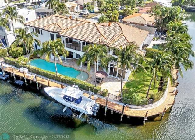 Property at 1261 NE 27th Way, Pompano Beach, FL 33062, 7 beds, 6.5 baths