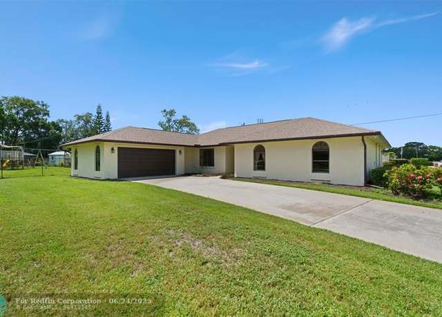 Property at 771 NE Jordan Ter, Port St. Lucie, FL 34983, 4 beds, 2 baths