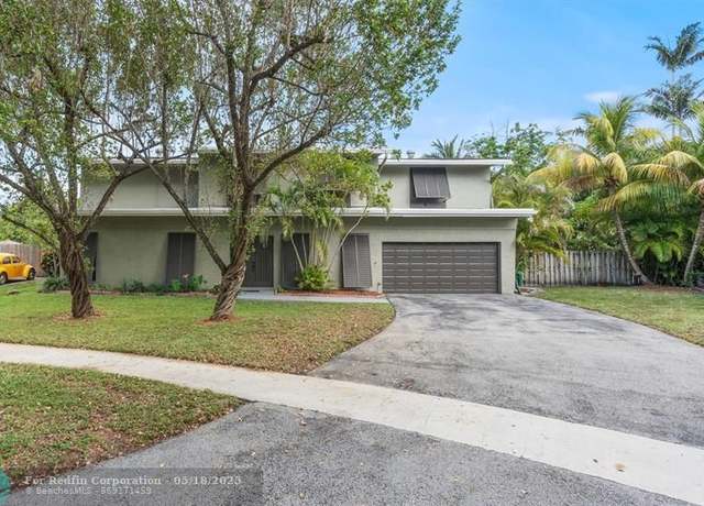 Property at 10100 SW 53rd Ct, Cooper City, FL 33328, 5 beds, 2.5 baths