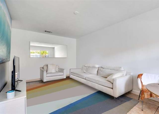 Property at 1200 NE 17th Ct #5, Fort Lauderdale, FL 33305, 1 bed, 1 bath