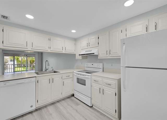 Property at 2704 Nassau Bnd Unit H2, Coconut Creek, FL 33066, 2 beds, 2 baths