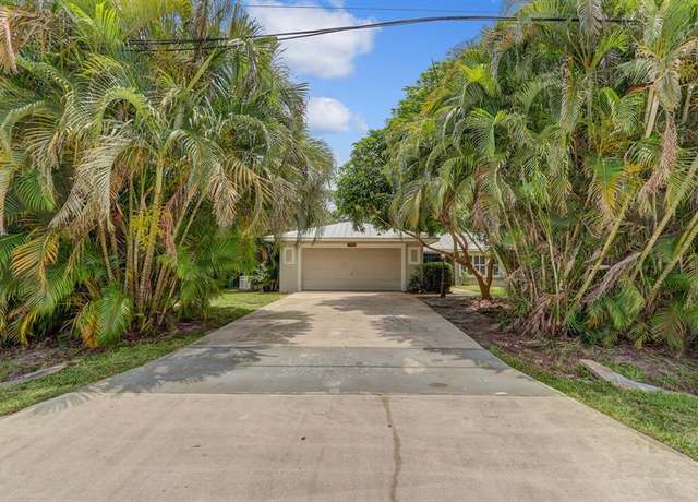 Property at 2441 SE Delano Rd, Port St. Lucie, FL 34952, 3 beds, 2 baths
