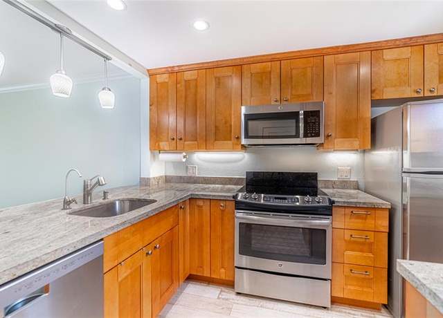 Property at 1951 NE 39th St #256, Lighthouse Point, FL 33064, 2 beds, 2 baths