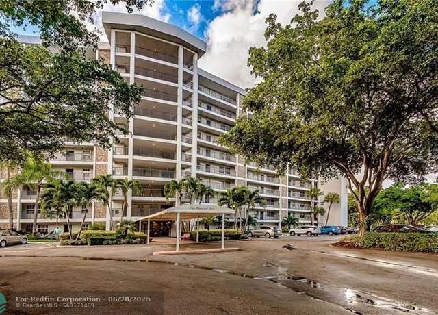 Property at 625 Oaks Dr #504, Pompano Beach, FL 33069, 2 beds, 2 baths