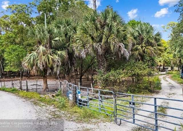 Property at 687 D Rd, Loxahatchee, FL 33470