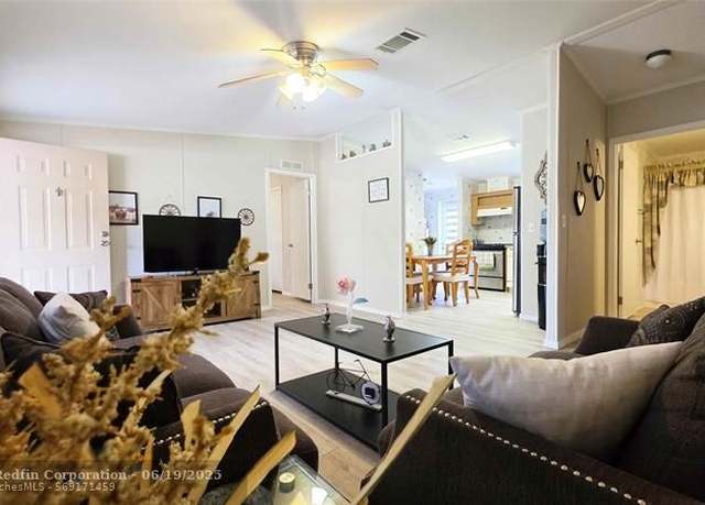 Property at 255 S Romero St, FL 33440, 3 beds, 2 baths