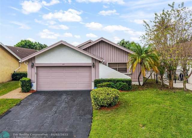 Property at 221 SW 87th Ter, Plantation, FL 33324, 3 beds, 2 baths