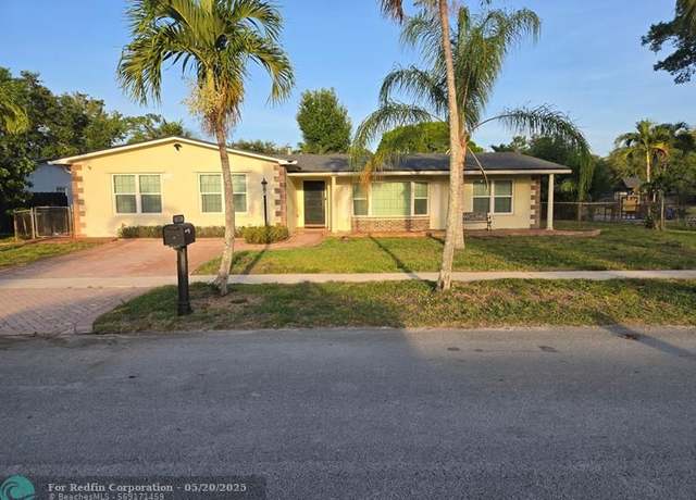 Property at 1821 NW 113th Ave, Pembroke Pines, FL 33026, 4 beds, 3 baths