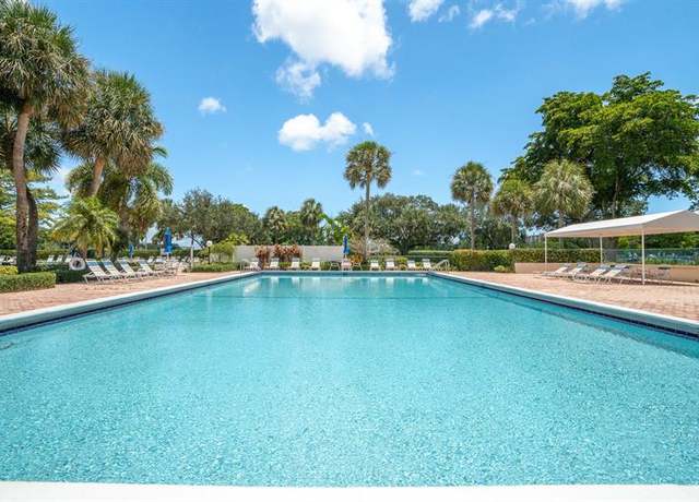 Property at 605 Oaks Dr #501, Pompano Beach, FL 33069, 3 beds, 2 baths